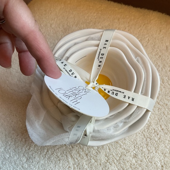 NWT Rae Dunn egg shaped themed measuring cups with “egg yellow” interiors - Picture 9 of 9